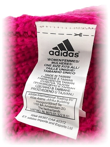 Beden Adidas Bere %70 İndirimli.