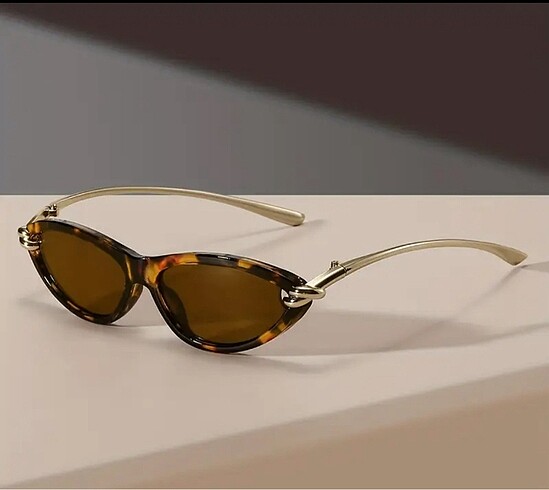 Bottega Veneta leopar desenli gözlük ????