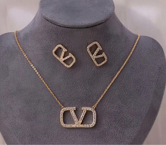 Valentino Valentino takı seti