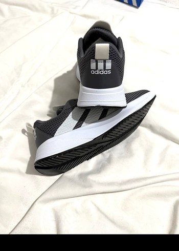 37 Beden gri Renk adidas spor ayakkabı