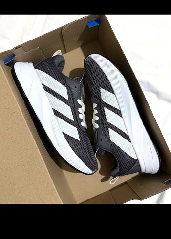 37 Beden adidas spor ayakkabı