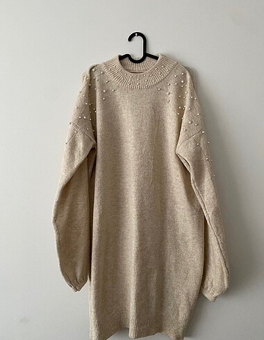 Kadın krem rengi incili kazak - Görsel 2