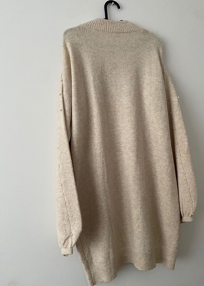 Kadın krem rengi incili kazak - Görsel 5