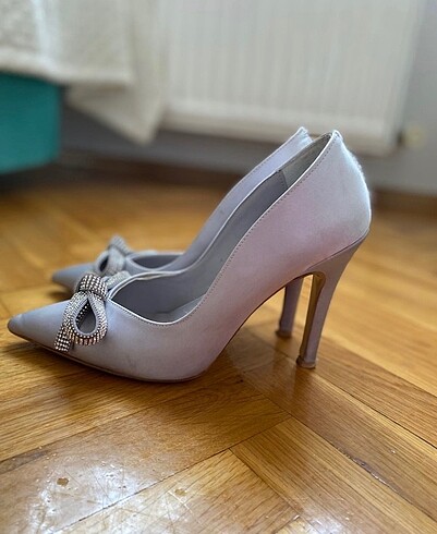 Gri şık topuklu ayakkabı - Görsel 2
