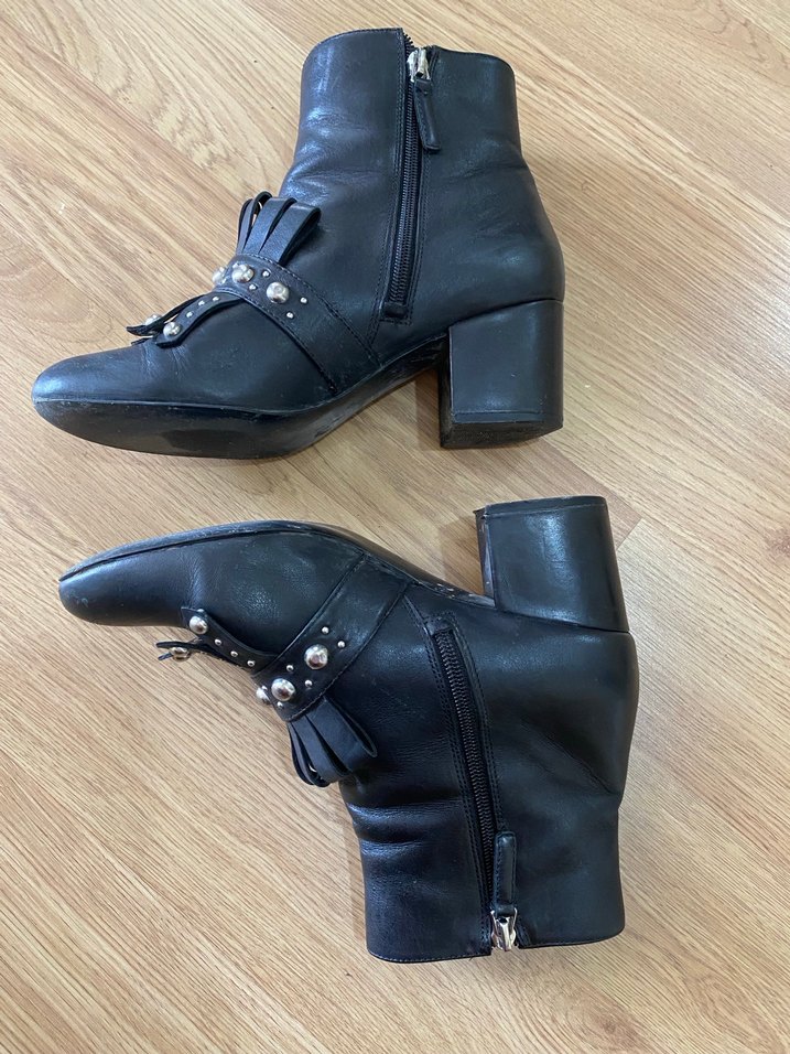 Siyah Deri Gotik Tokalı Topuklu Bot - Görsel 4