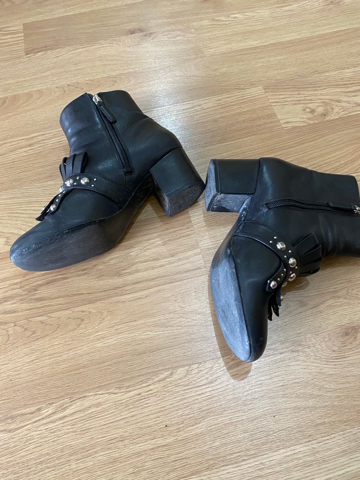 Siyah Deri Gotik Tokalı Topuklu Bot - Görsel 5