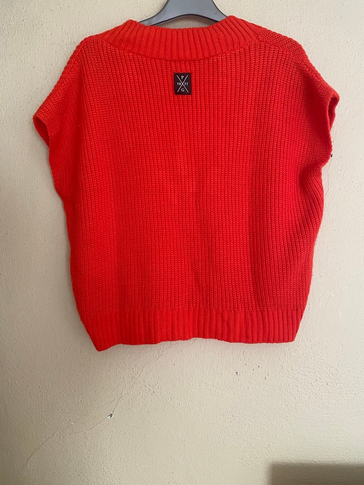 Kırmızı V Yaka Örgü Kadın Süveter - Görsel 3