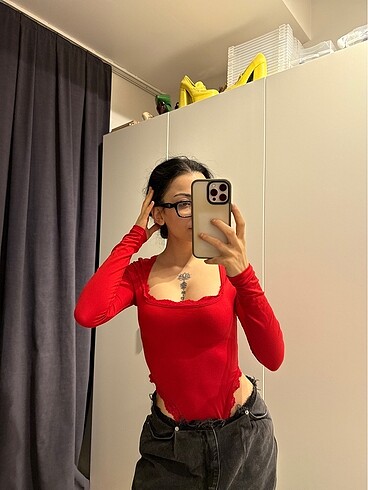 Kırmızı body