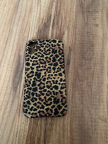 LEOPAR DESENLİ IPHONE 11 - ŞIK & SAĞLAM!