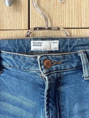 Bershka Mom slim jeans