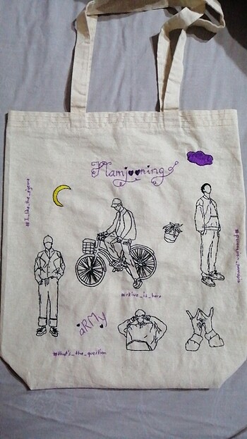 Tasarımcı Namjooning bez çanta