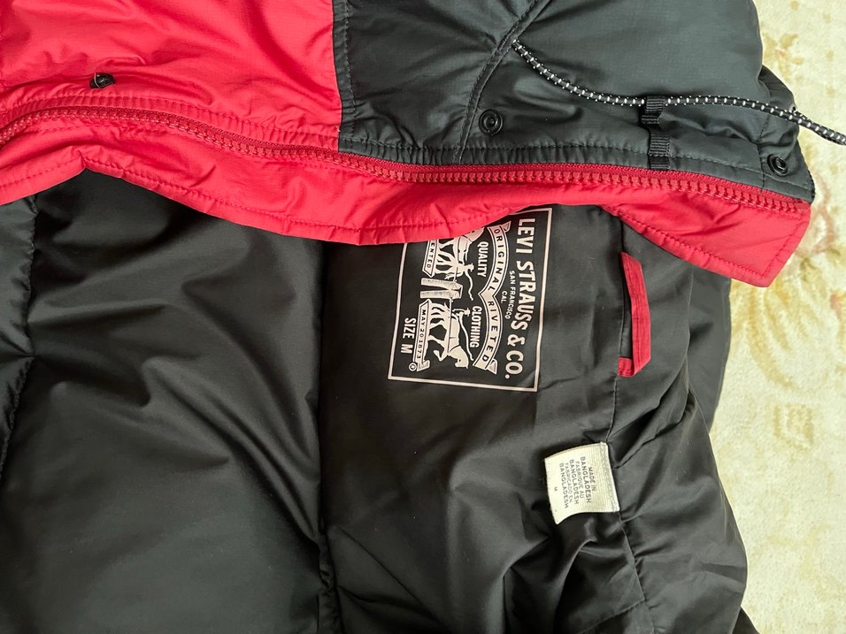 Levis Kırmızı Siyah Kapüşonlu Erkek Kış Montu - Görsel 3