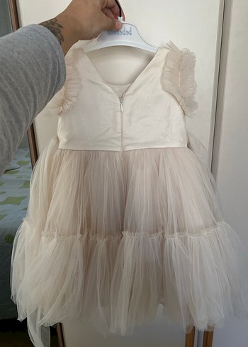 Ekru Fırfırlı Askılı Kız Çocuk Elbise - Görsel 3