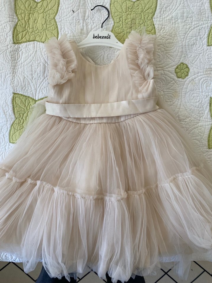 Ekru Fırfırlı Askılı Kız Çocuk Elbise - Görsel 4