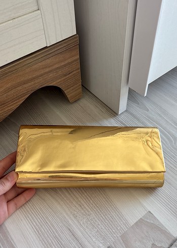 Parlak Altın Renk Kadın Clutch Çanta