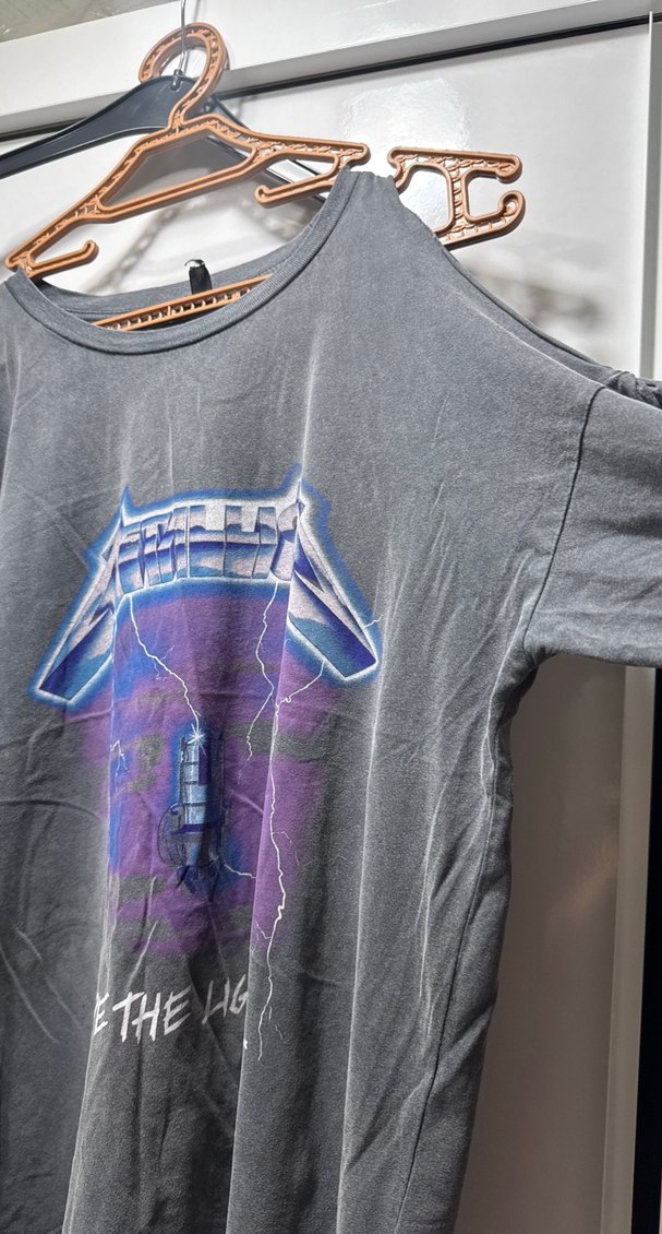 Metallic Baskılı Gri Rock Punk Tişört - Görsel 3