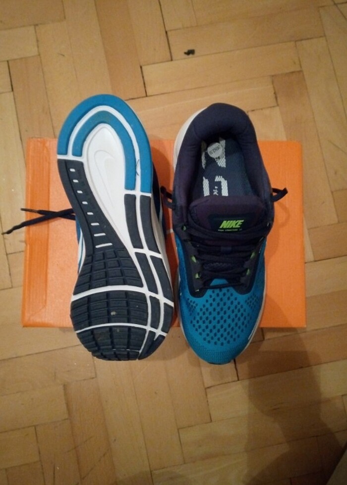 Nike sıfır spor ayakkabısı - Görsel 2