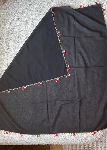 El Emeği İğne Oyası Siyah Tülbent - Klasik ve Zarif Çeyizlik - Görsel 2