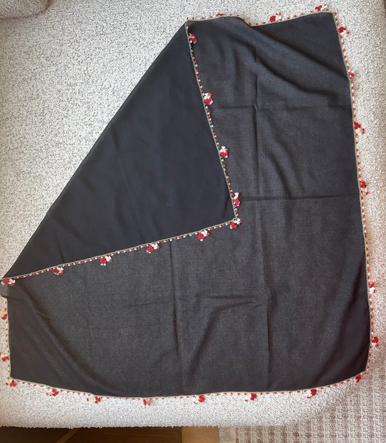 El Emeği İğne Oyası Siyah Tülbent - Klasik ve Zarif Çeyizlik - Görsel 2