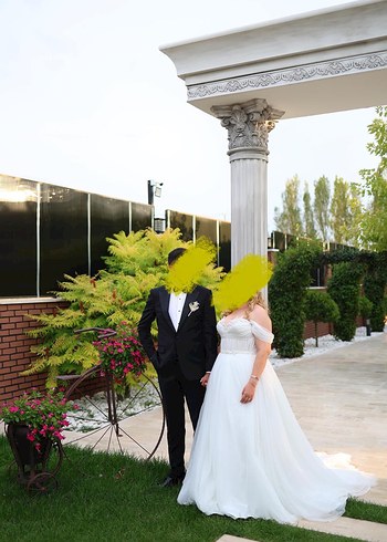 Dai Marka Tüllü Düşük Omuzlu Gelinlik - Görsel 4