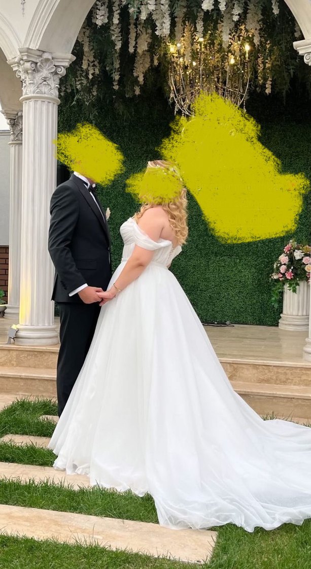 Dai Marka Tüllü Düşük Omuzlu Gelinlik - Görsel 2