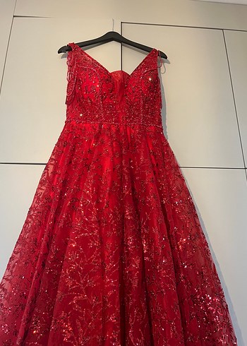Işıltılı ve İşlemeli Şık Kırmızı Elbise - Görsel 6