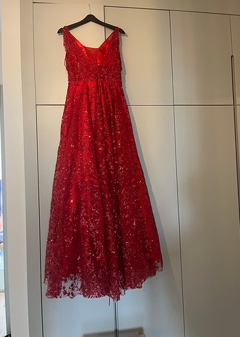 Işıltılı ve İşlemeli Şık Kırmızı Elbise - Görsel 9