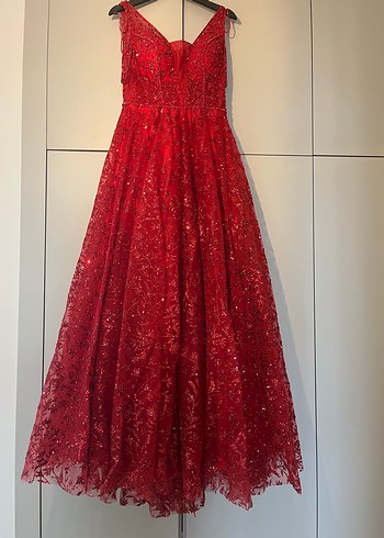 Işıltılı ve İşlemeli Şık Kırmızı Elbise - Görsel 5