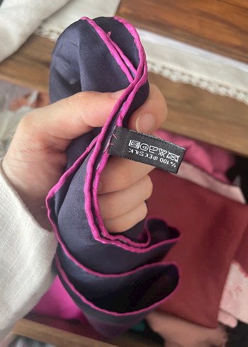 Silk & Cashmere Karanlık Pembe silk home esarp