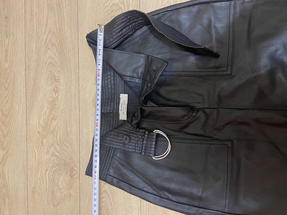 Kadın Siyah Deri Midi Şort Kemerli - Görsel 2