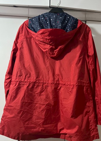 Kırmızı Midi Boy Düğmeli Kadın Yağmurluk - Görsel 7