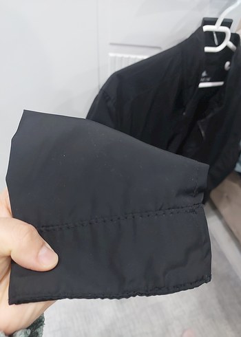 Dar Kesim Siyah Deri Kısa Ceket - Görsel 2