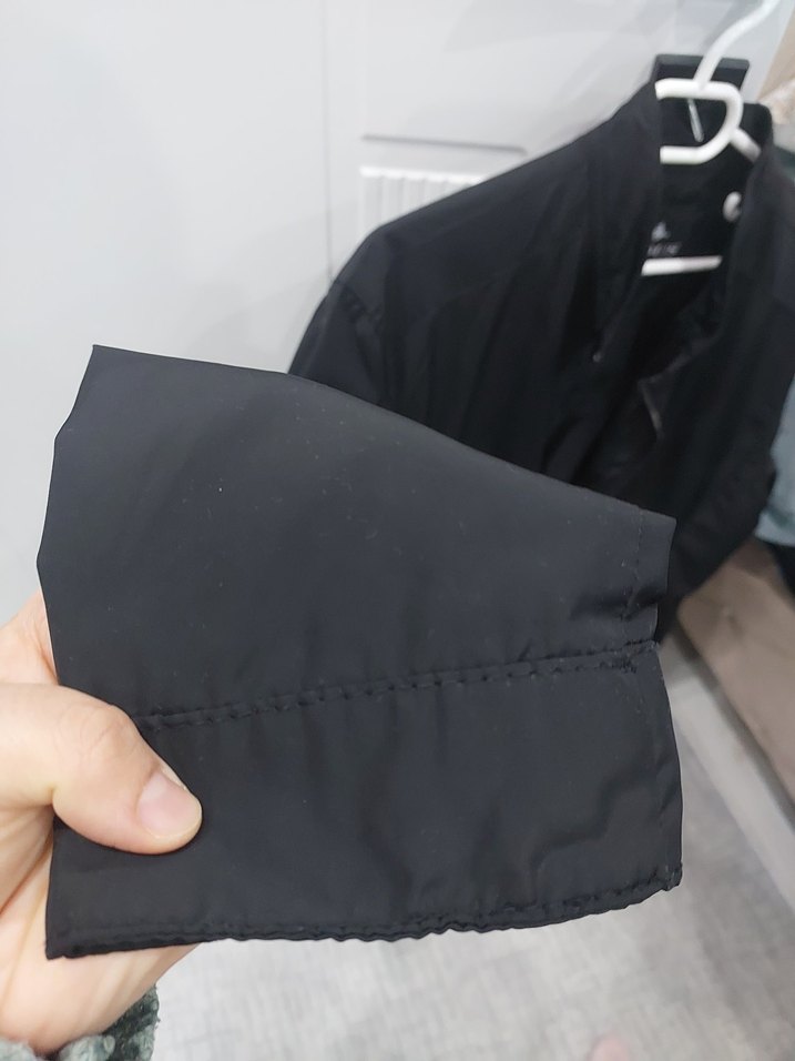 Dar Kesim Siyah Deri Kısa Ceket - Görsel 2