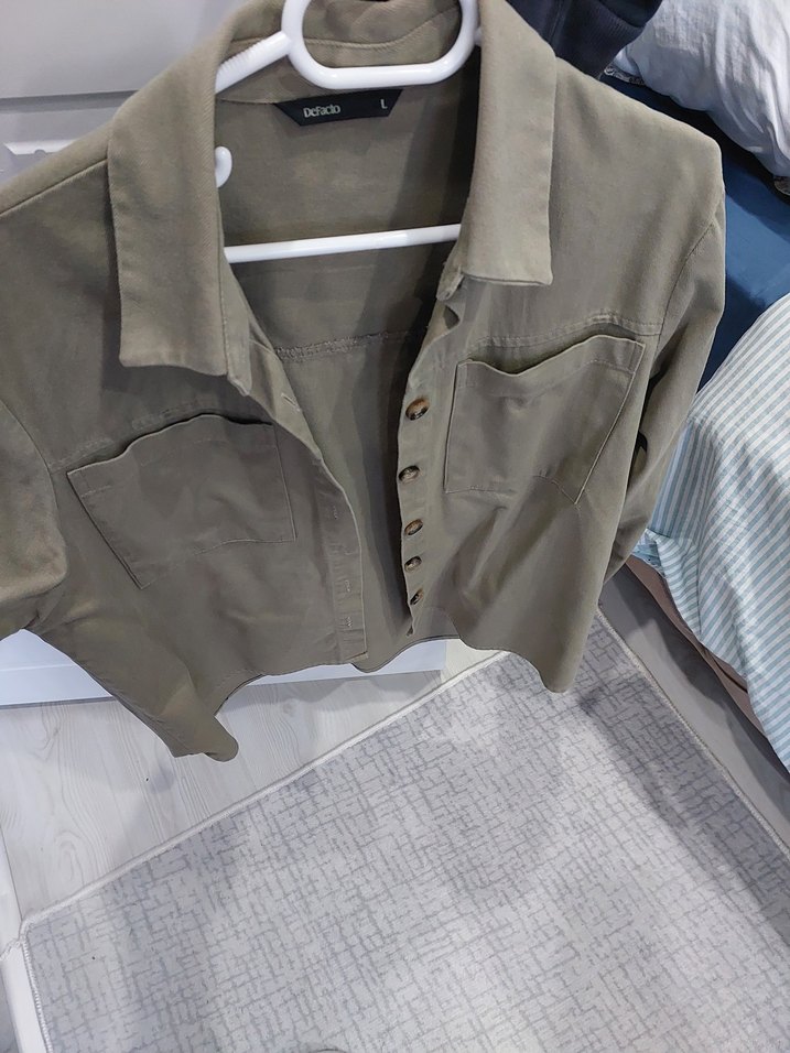 Düğmeli Bej Kadın Keten Gömlek - Görsel 5