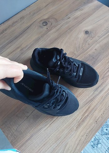 Kadın Siyah Düz Taban Spor Ayakkabı - Görsel 3