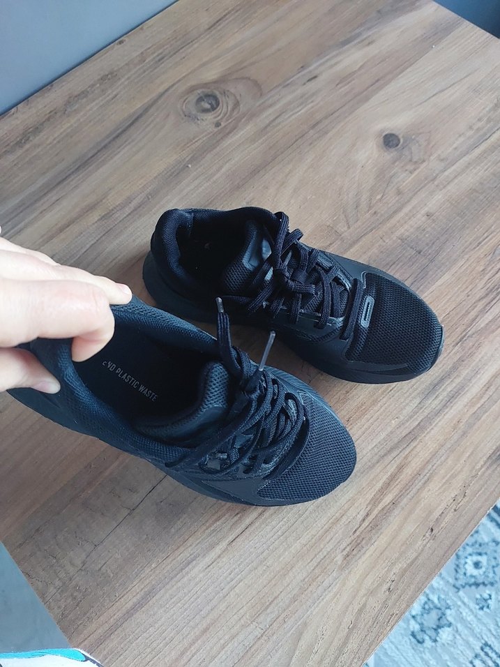 Kadın Siyah Düz Taban Spor Ayakkabı - Görsel 3