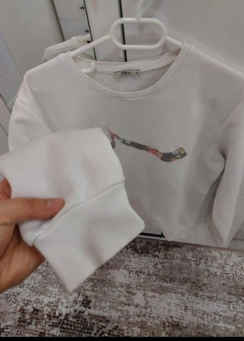 Kadın Beyaz Baskılı Uzun Kollu Sweatshirt - Görsel 4
