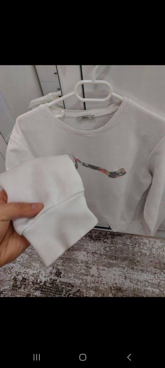 Kadın Beyaz Baskılı Uzun Kollu Sweatshirt - Görsel 4