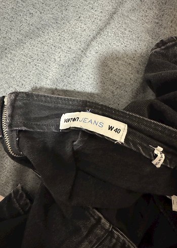 Koton Kadın Siyah Midi Kemerli Denim Şort