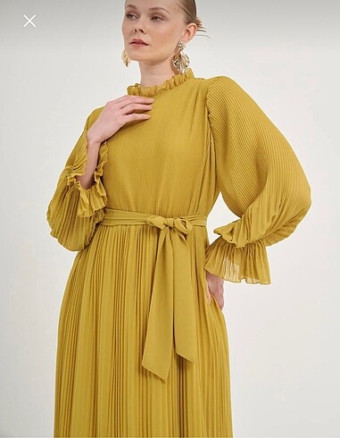 ARMINE MODEL YAĞ YEŞİLİ ŞIFON ELBİSE