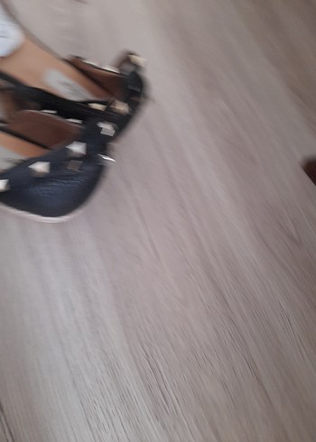 40 Beden siyah Renk VALENTINO Siyah Deri Dolgu Topuklu Tokalı Kadın Babet