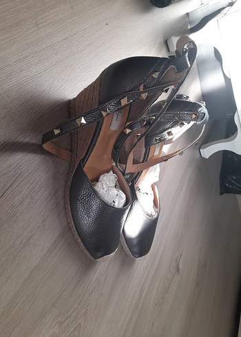 Valentino Siyah Deri Kemerli Dolgu Topuklu Espadril - Görsel 7