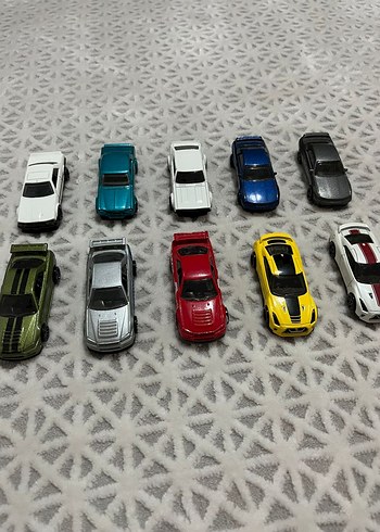 Çok Renkli Mini Oyuncak Arabalar Seti