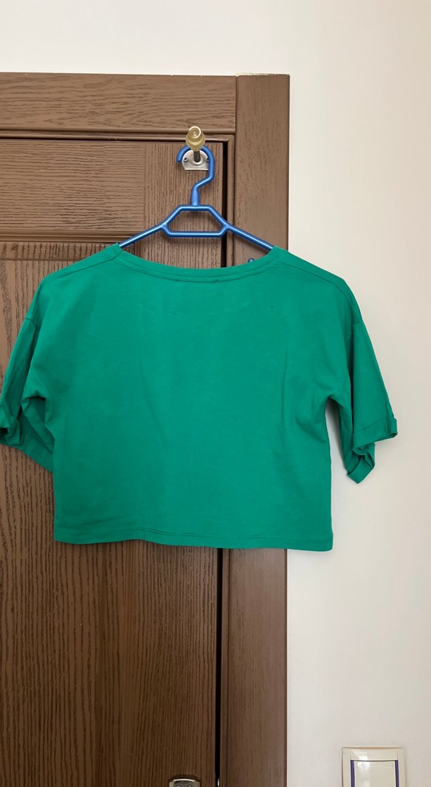 Yeşil Kısa Kollu Crop Top - Görsel 2