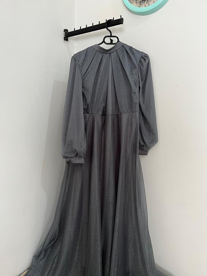 Gri Uzun Drapeli Kadın Abiye Elbise - Görsel 2