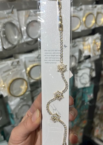 Çelik Zincir Detaylı Altın Renk Kadın Bileklik - Görsel 2