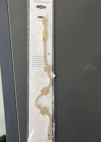 Çelik Zincir Detaylı Altın Renk Kadın Bileklik - Görsel 4