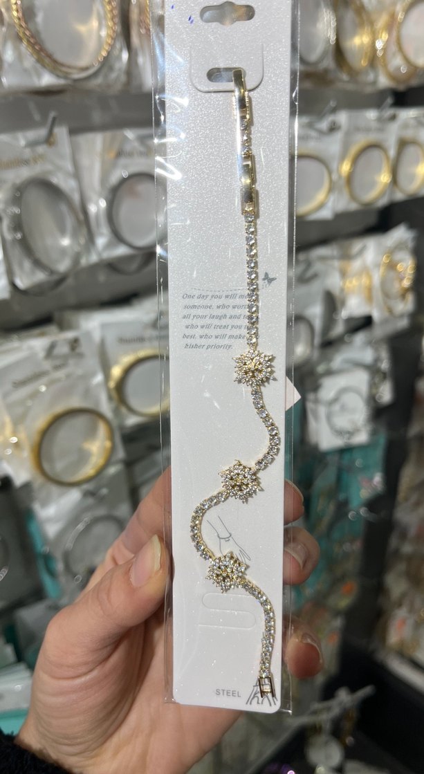 Çelik Zincir Detaylı Altın Renk Kadın Bileklik - Görsel 2