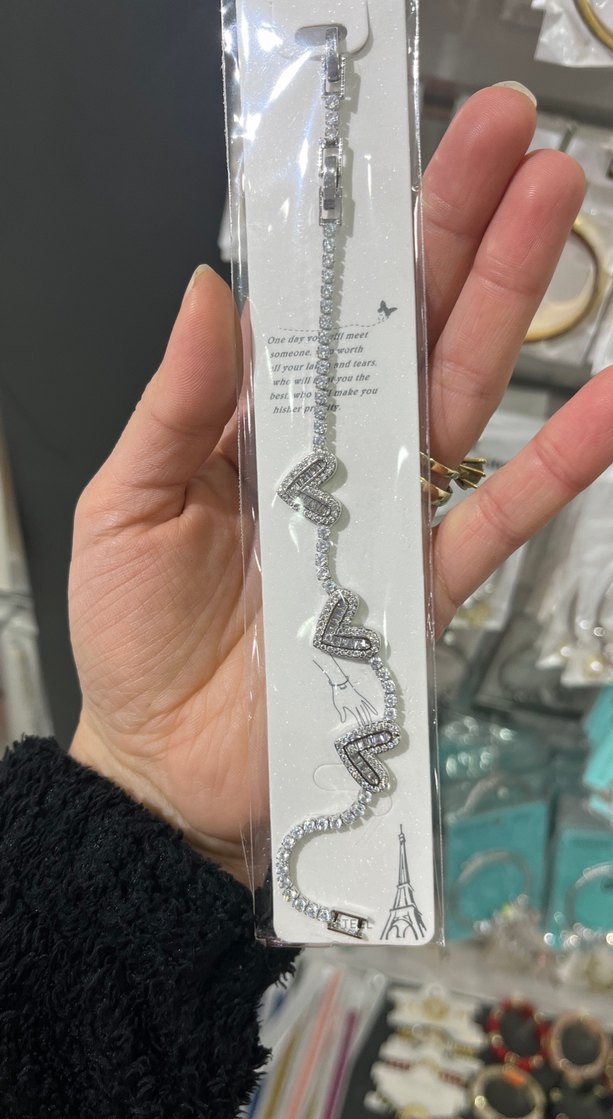 Çelik Zincir Detaylı Beyaz Yılan Desenli Bileklik - Görsel 3