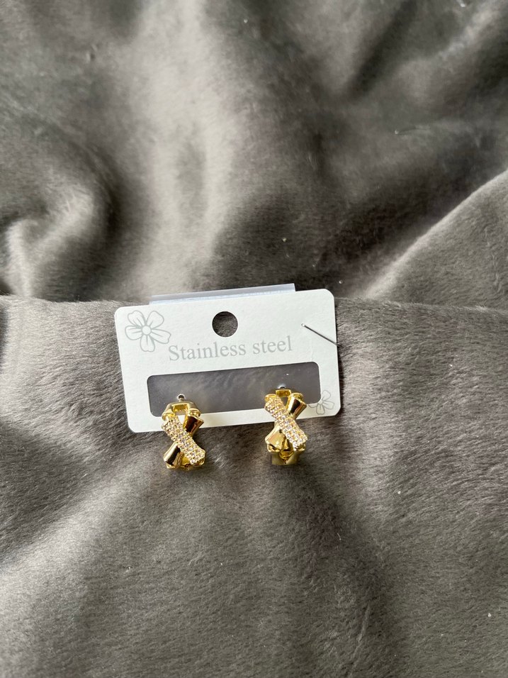 Altın Renkli Mini Payetli Kadın Küpeleri - Görsel 5